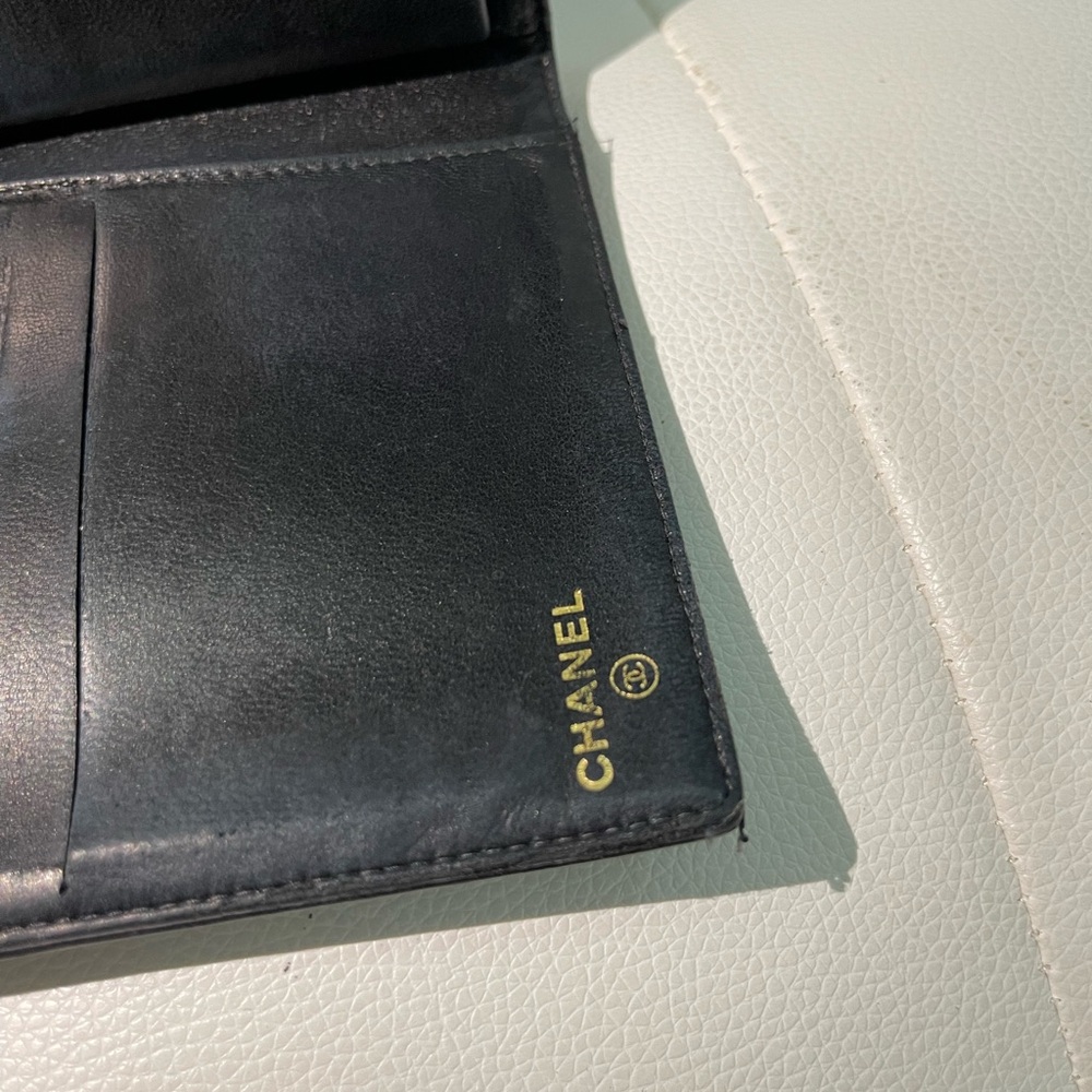 Authentic CHANEL Long Caviar Leather CC Bifold Flap Wallet - Picture 9 of 13